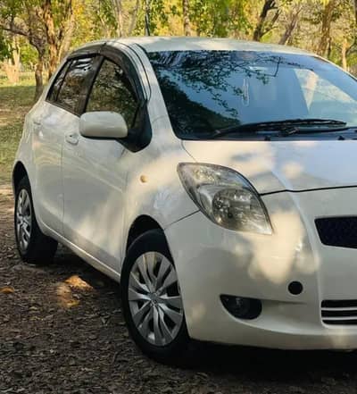 Toyota Vitz 1000cc 2007/13 Lahore Number ( 0/3/0/1/9/6/2/5/7/8/8 )