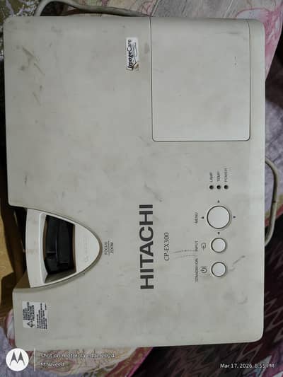 Hitachi ka behtaren projector for sale