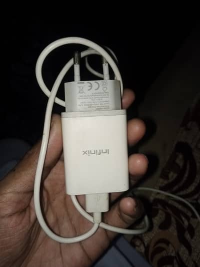 INFINIX HOT 11S ORIGINAL FAST CHARGER IN NEW CONDITION