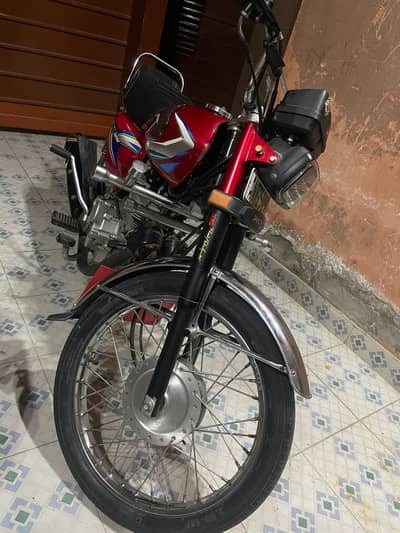 Honda 125 in brand new condition