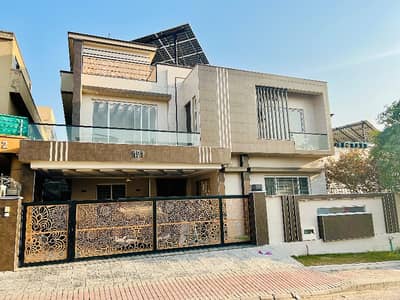 1 Kanal House Available In Bahria Town Phase 3 For Sale