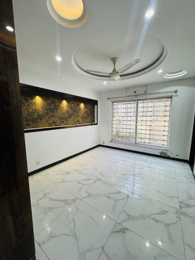 2021 Completion House In Park Street With Gas Available