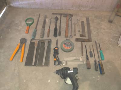TOOL SET / MULTIPLE TOOLS