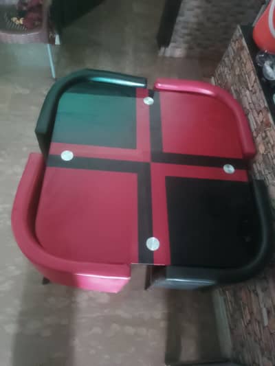 Dinning table 4 sitter local made