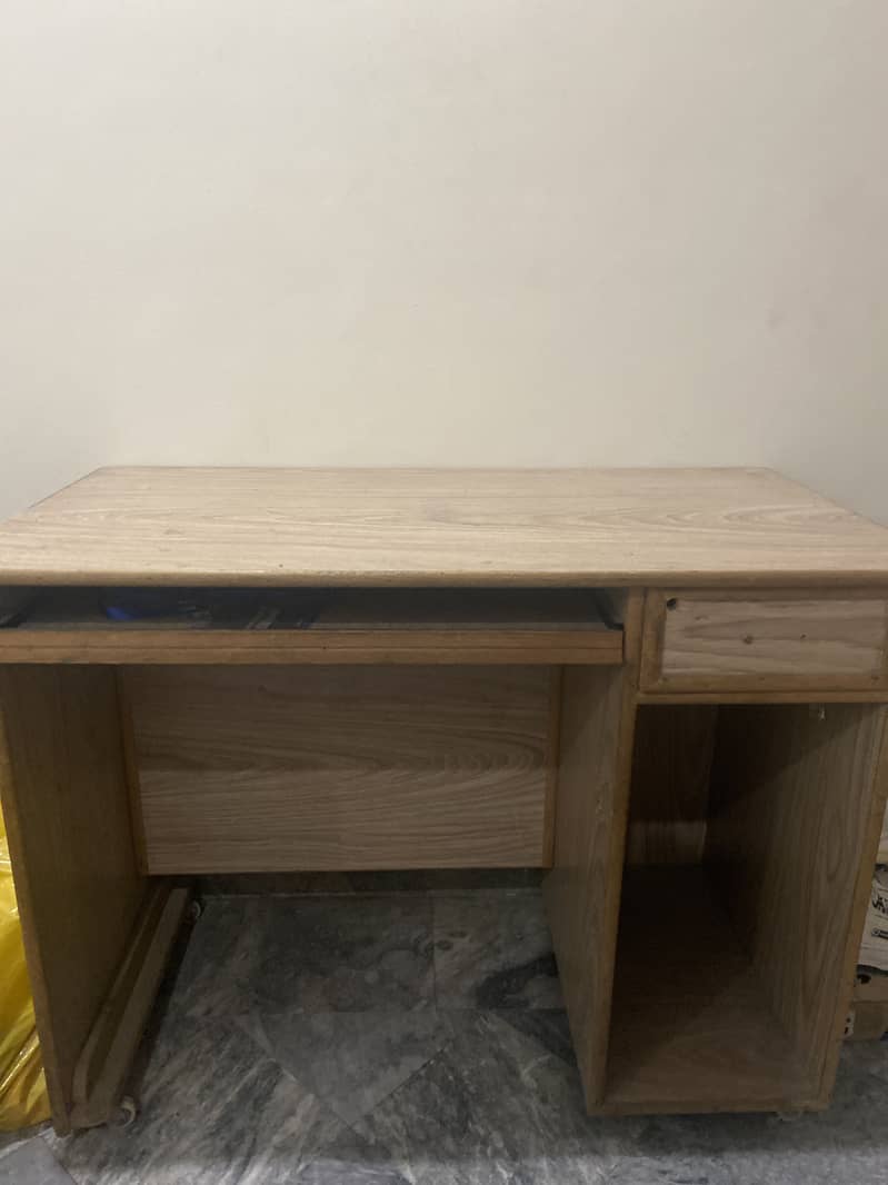 Study Computer table 0