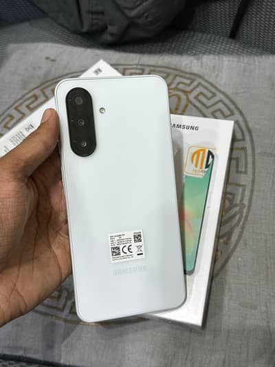 use 25 days use box and cable  brand new condition