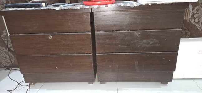 2 bed side tables for sale