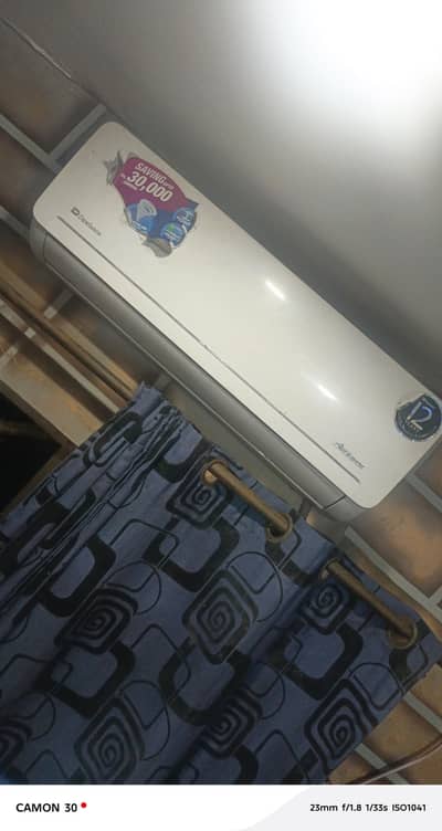 Dawlance Aura 30 Inverter AC 1 Ton – Excellent Condition