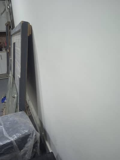 Bed n matress side table