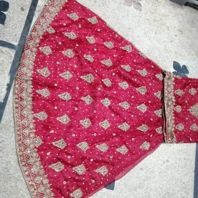 bridal lehnga with accessories