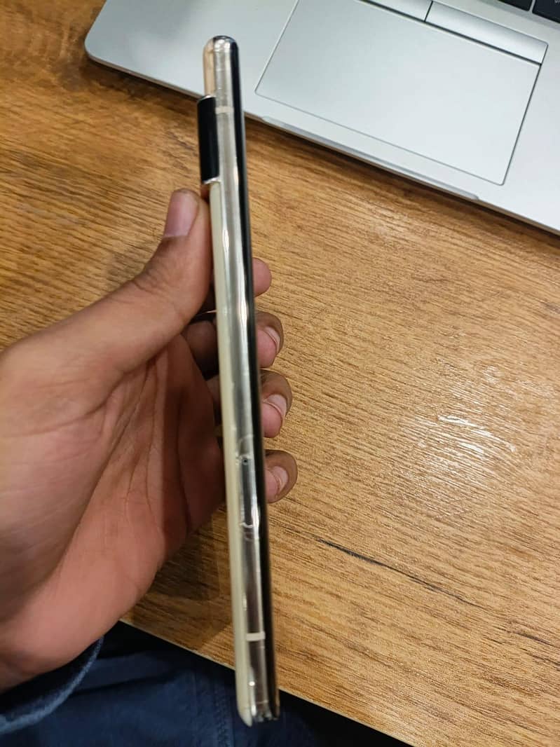 Google Pixel 6 pro 4