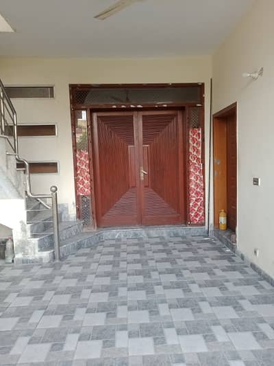 7 marla neat upper portion for rent in psic society near lums dha lhr