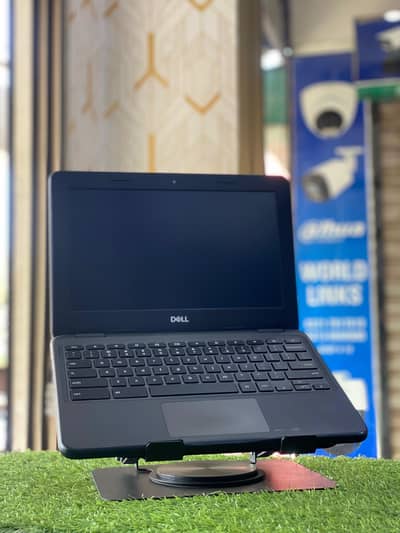 Dell 3100 Chromebook 4GB RAM 16 GB SSD, C Type Charger