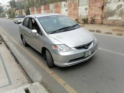 Honda city 2005 very good original condition Bater Corolla
