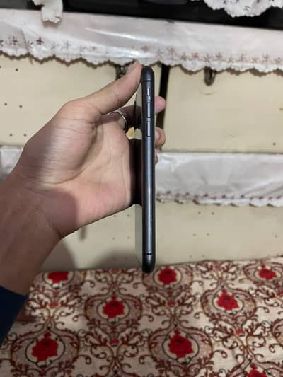 I phone 11 64 gb memory