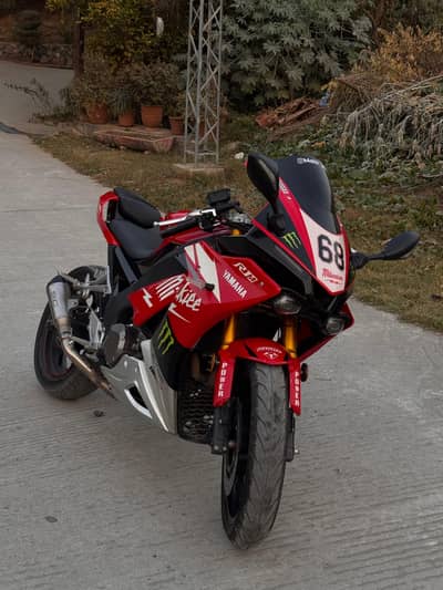 Yamaha R1m replica