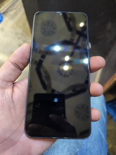 vivo y17s 4+4/128 with original box and charger