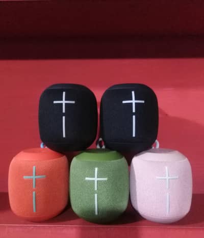 UE Wonderboom Ultimate Ears Wonderboom Bluetooth Waterproof Speakers