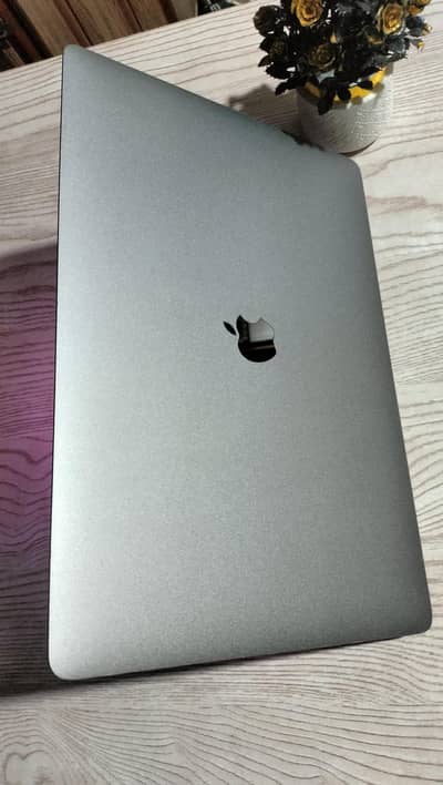 MacBook Pro 2019 – 16-inch | 32GB RAM | 1TB Storage | 4GB AMD Graphics