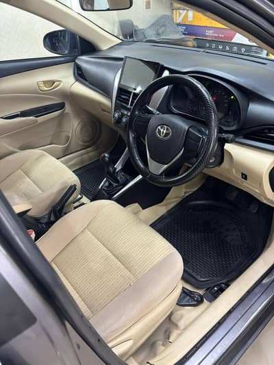Toyota Yaris 1.3M/T