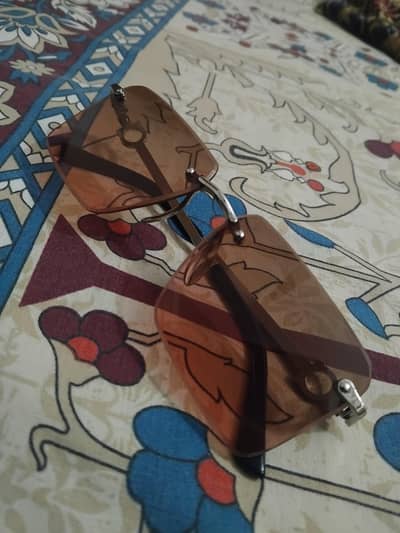 treading sunglasses article for sale