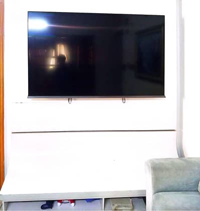 Tv console