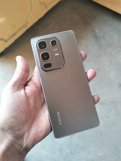 Note 50 10/10 with box charger also wrrantey available