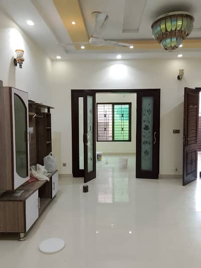 5 marla Outstanding double unit House in johar Town near EMPORIUM MALL Prime Location