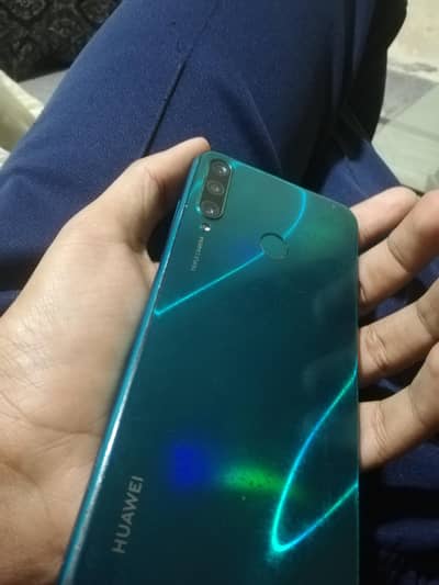 huawei y6p in gd condition