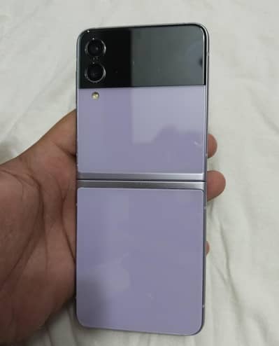 samsung Z flip 3 5G 8/256GB Dual sim offical pta approved