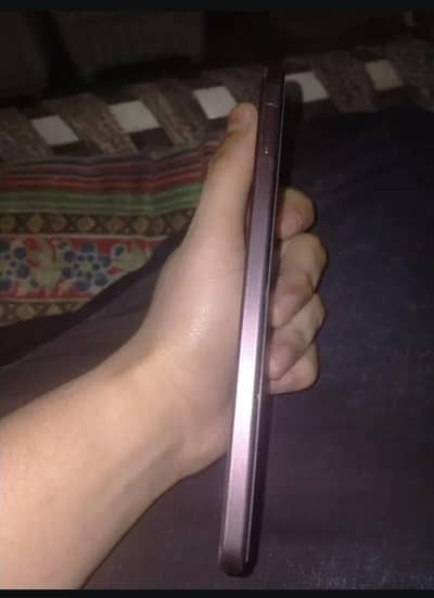 10 by 10 box pack 4bg64 warranty available oppo A5i