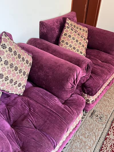 5 seater sofa set for sale. price negotiable