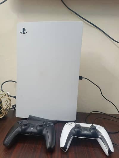 PS5 FAT (UK model) 2 controllers - Complete box - Excellent condition