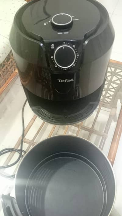 Air Fryer Tefal in brand new condition 4.2 L (2 in 1 fryer + grill)
