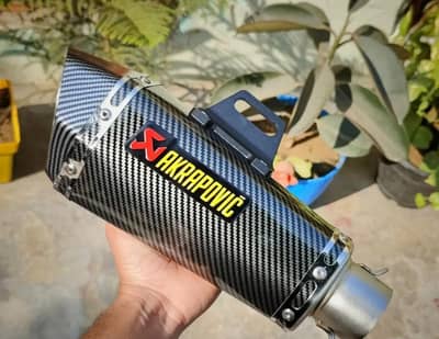 akropovic exhaust Brand new condition only exchange