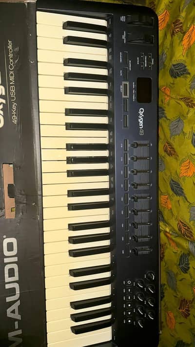 midi keyboard oxygen 49