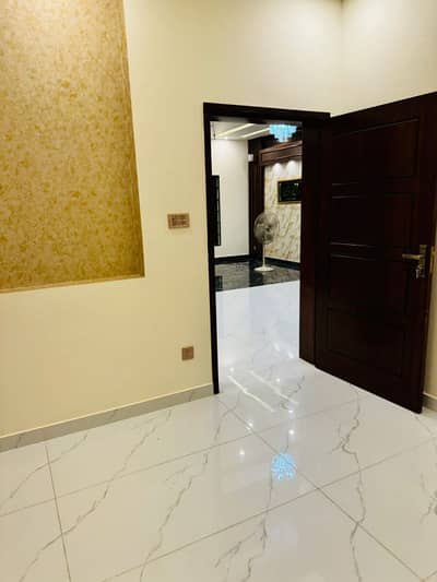 10 Marla House Is Available For Rent In Park View City