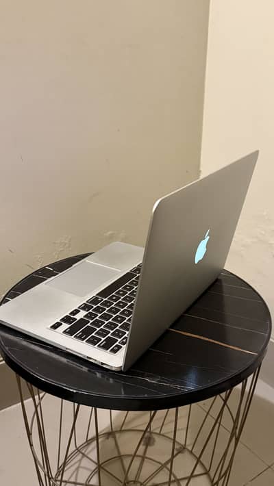 MacBook Pro Retina 13” 2015 | Core i7 | 16GB RAM | Good Condition