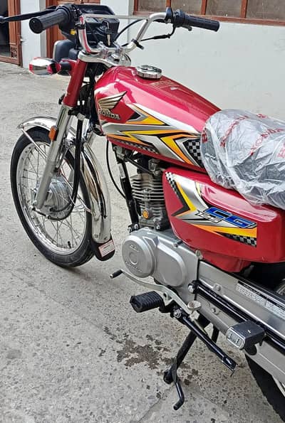 Honda CG-125 fresh bike