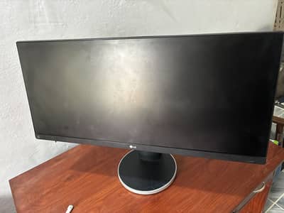 Lg ultra wide 2k 29’’ monitor 29UB67 - B