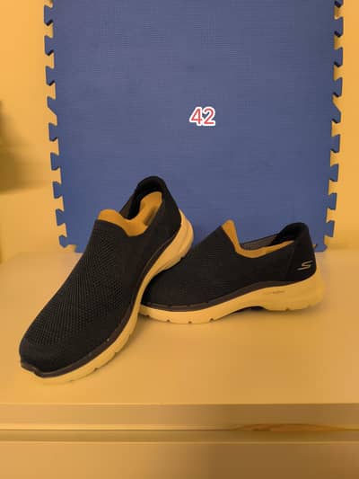 Skechers 42 size comfortable Walking Shoes Machine Washable