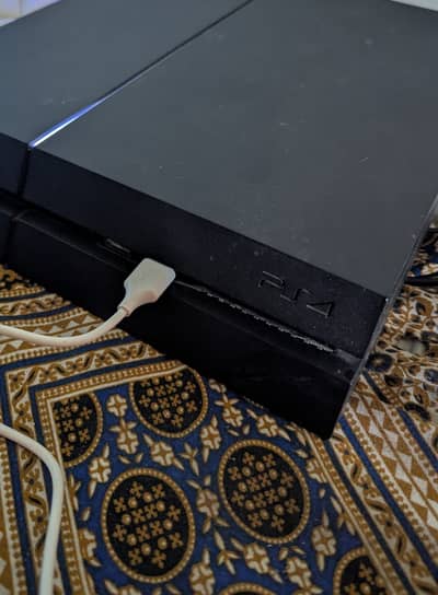 Jailbreak PS4 fat 1tb for sale with 8 games and controller