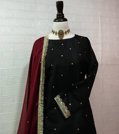 F E S T I V E WEAR   _Your choice is here