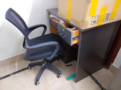 Office Chair With Computer Table