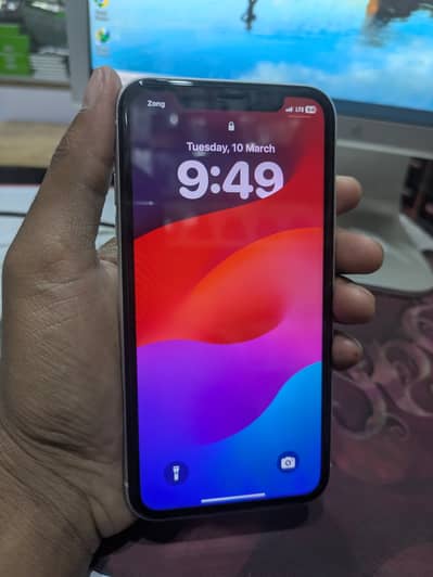 iPhone XR 128gb sim working