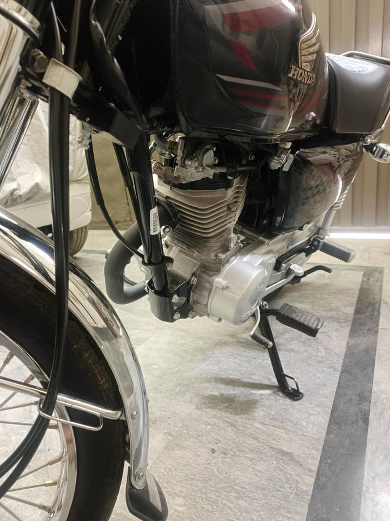 برینڈ نیو ہونڈا 125 سیل پیک نٹ تو نٹ جینون 6