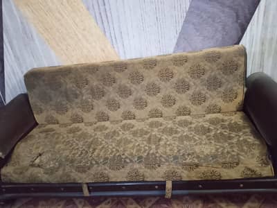 woden sofa comebad
