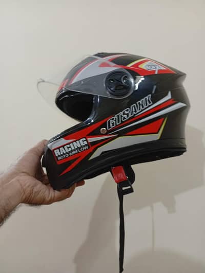 Helmet New Full Size 10/10 Condition