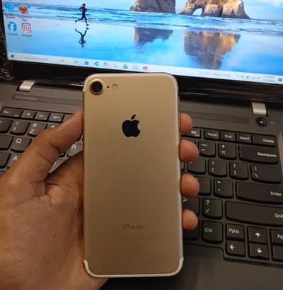 Apple IPhone 7 Factory Unlocked