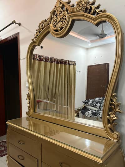 New king size bed set with dressing table , sidetqbles & mettress